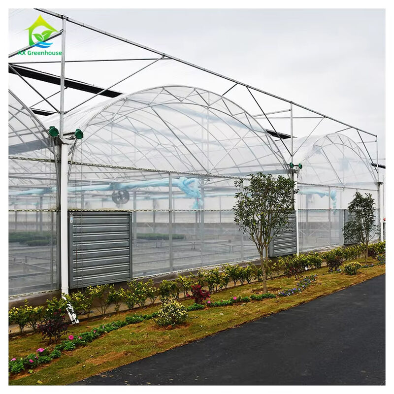 Modularisiertes Design von kommerziellen Polytunnels mit mehreren Spannungen